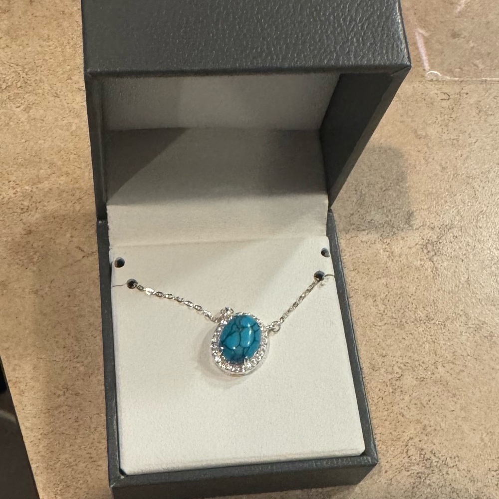 - - Plavos   925 Sterling  silver turquoise necklace brand new